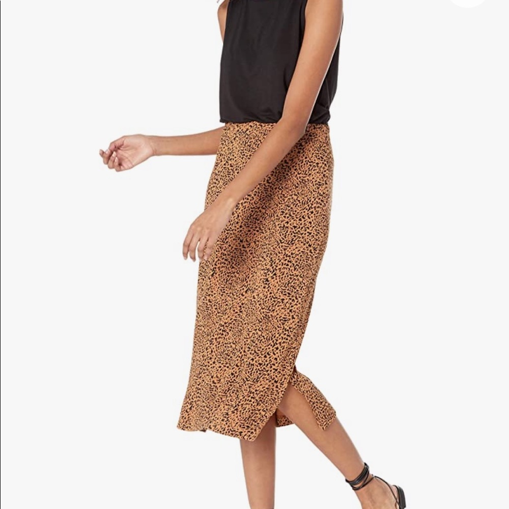 Pull-On Knit Midi Skirt. Dark Camel/Black Animal Print. Size XL